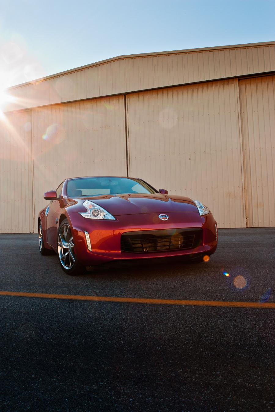 Nissan 370Z 2013 года  (фото 23 из 28)